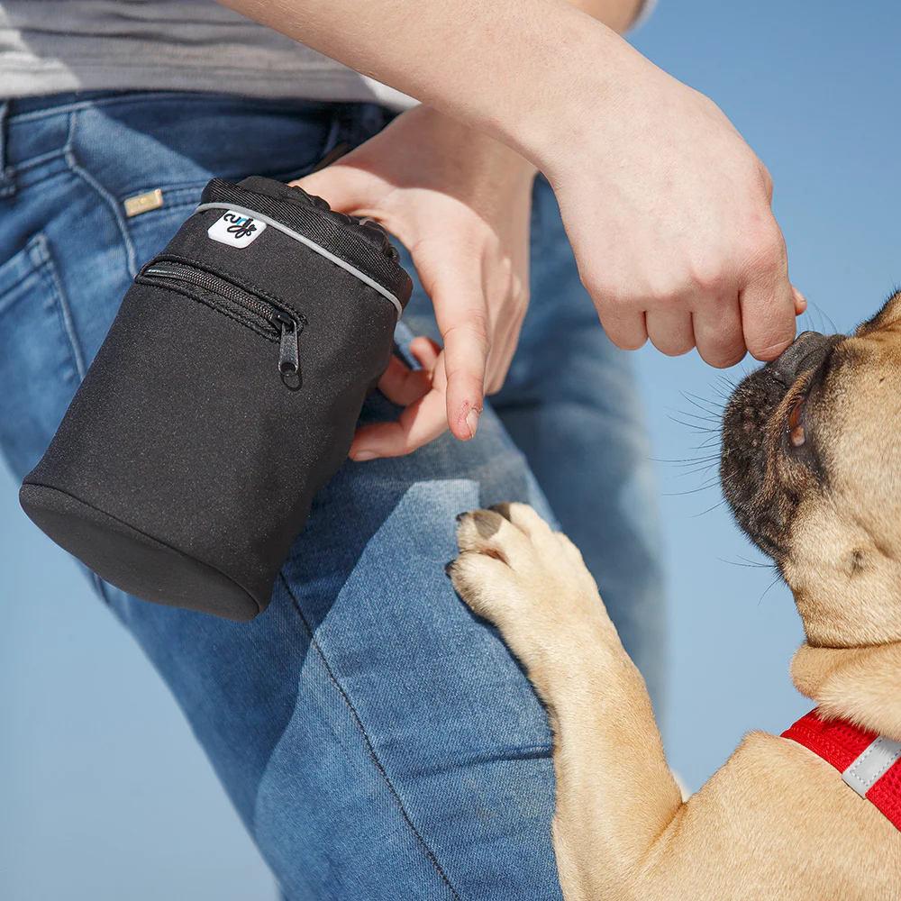 Curli Dog Treat Bag Original Black - Image 2