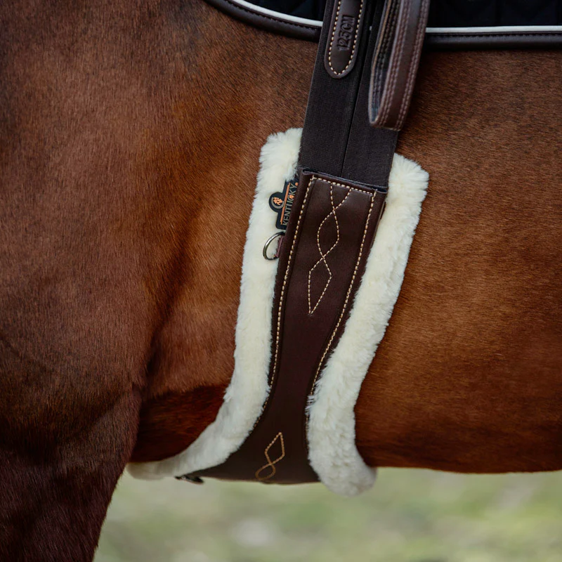 Kentucky Horsewear Sheepskin Anatomic Girth - Image 4
