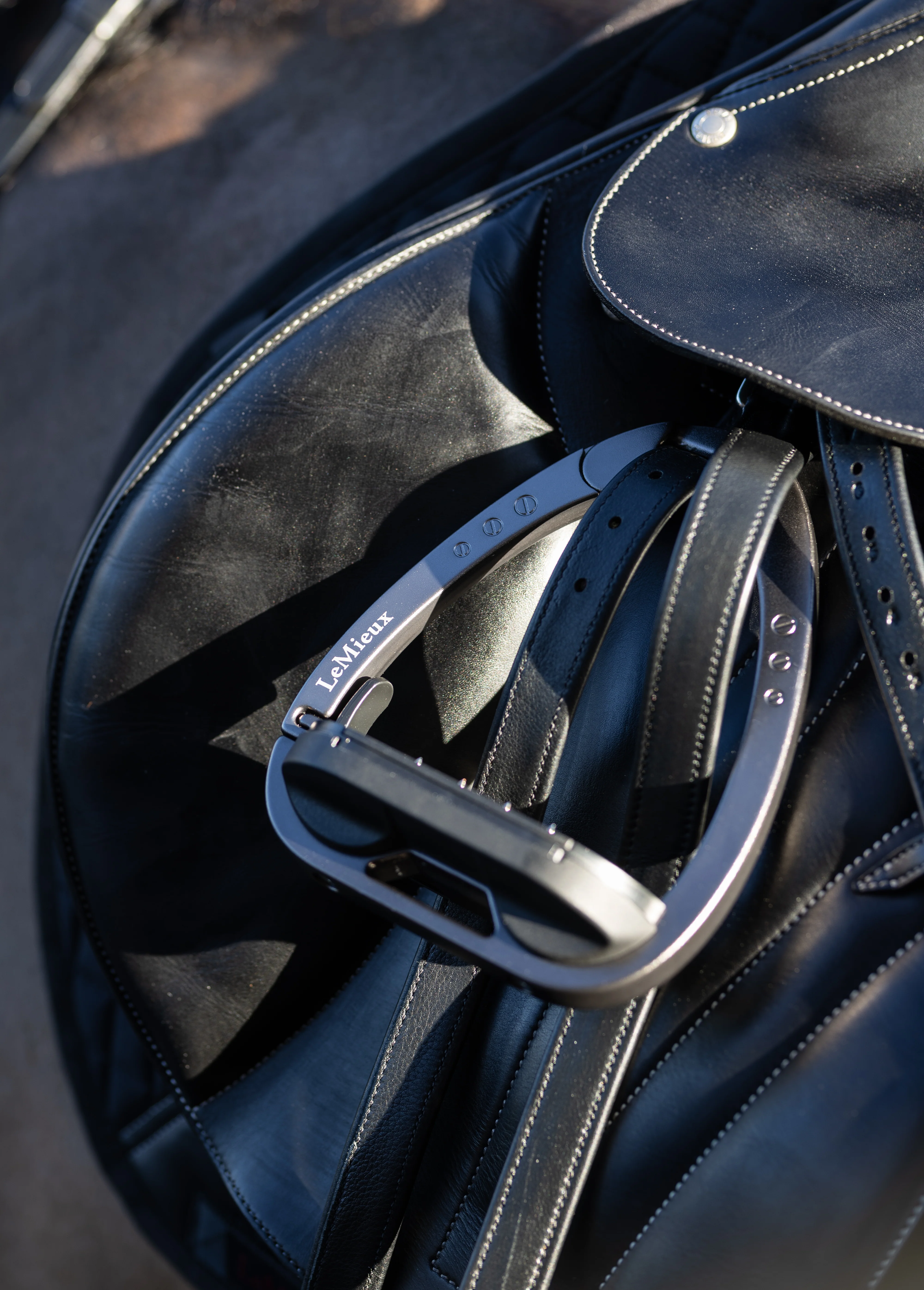 Le Mieux Arika Stirrup Leather - Image 3
