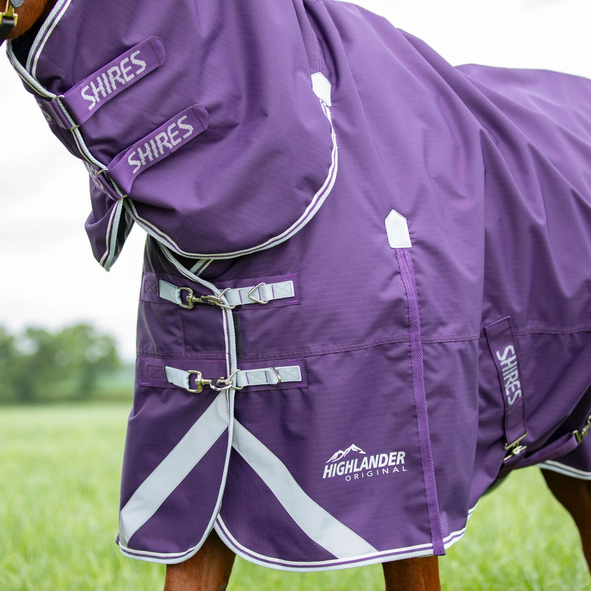 Shires Highlander Original 100g Turnout Combo Rug Plum - Image 3