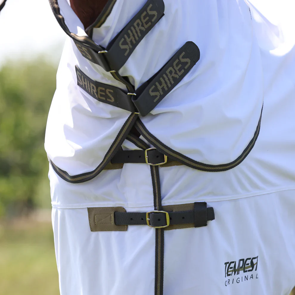 Shires Tempest Original Fly Rug & Neck Set White / Grey - Image 3